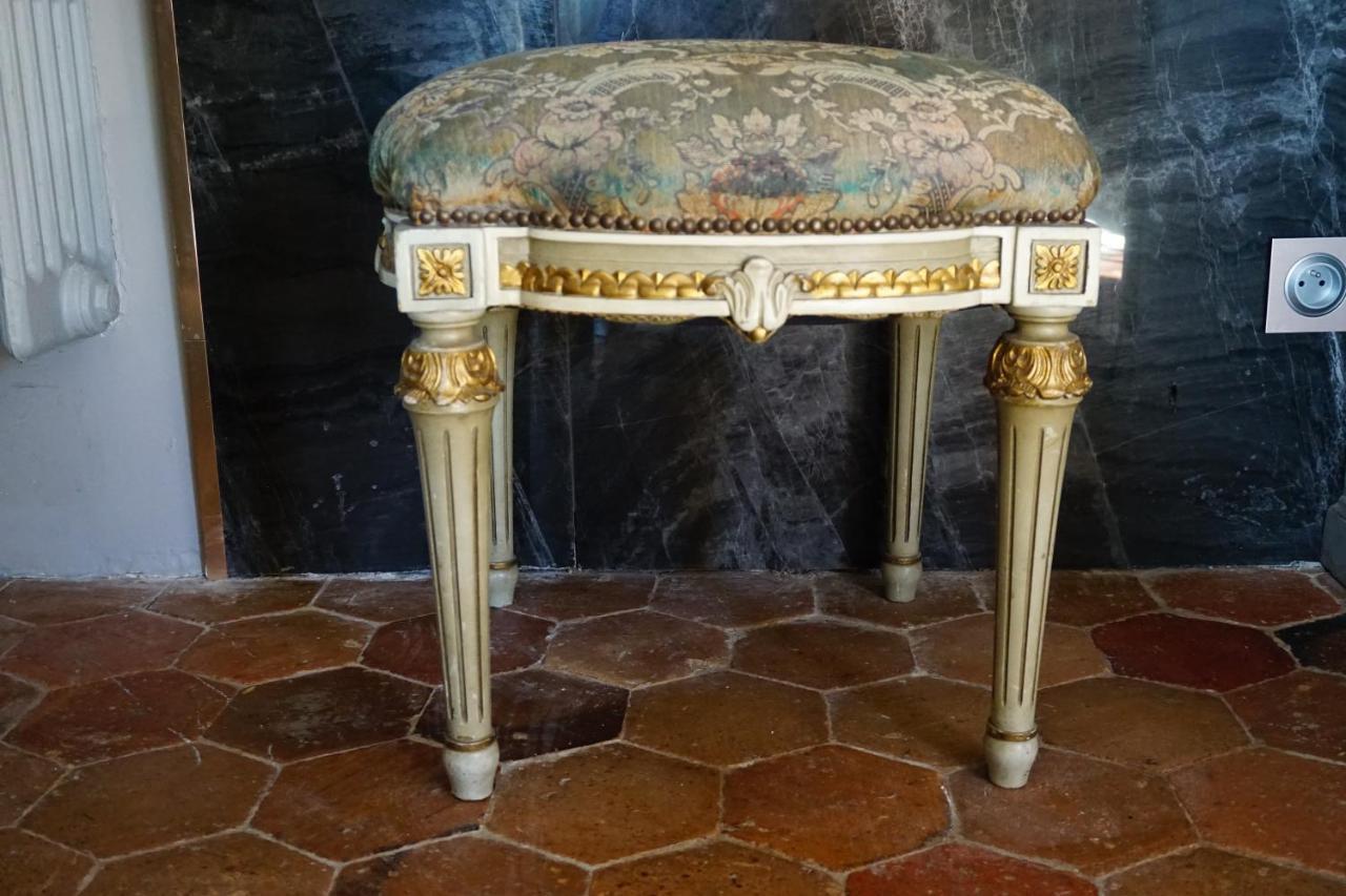 Manoir De La Comtesse Lägenhet Chailly-en-Biere Exteriör bild